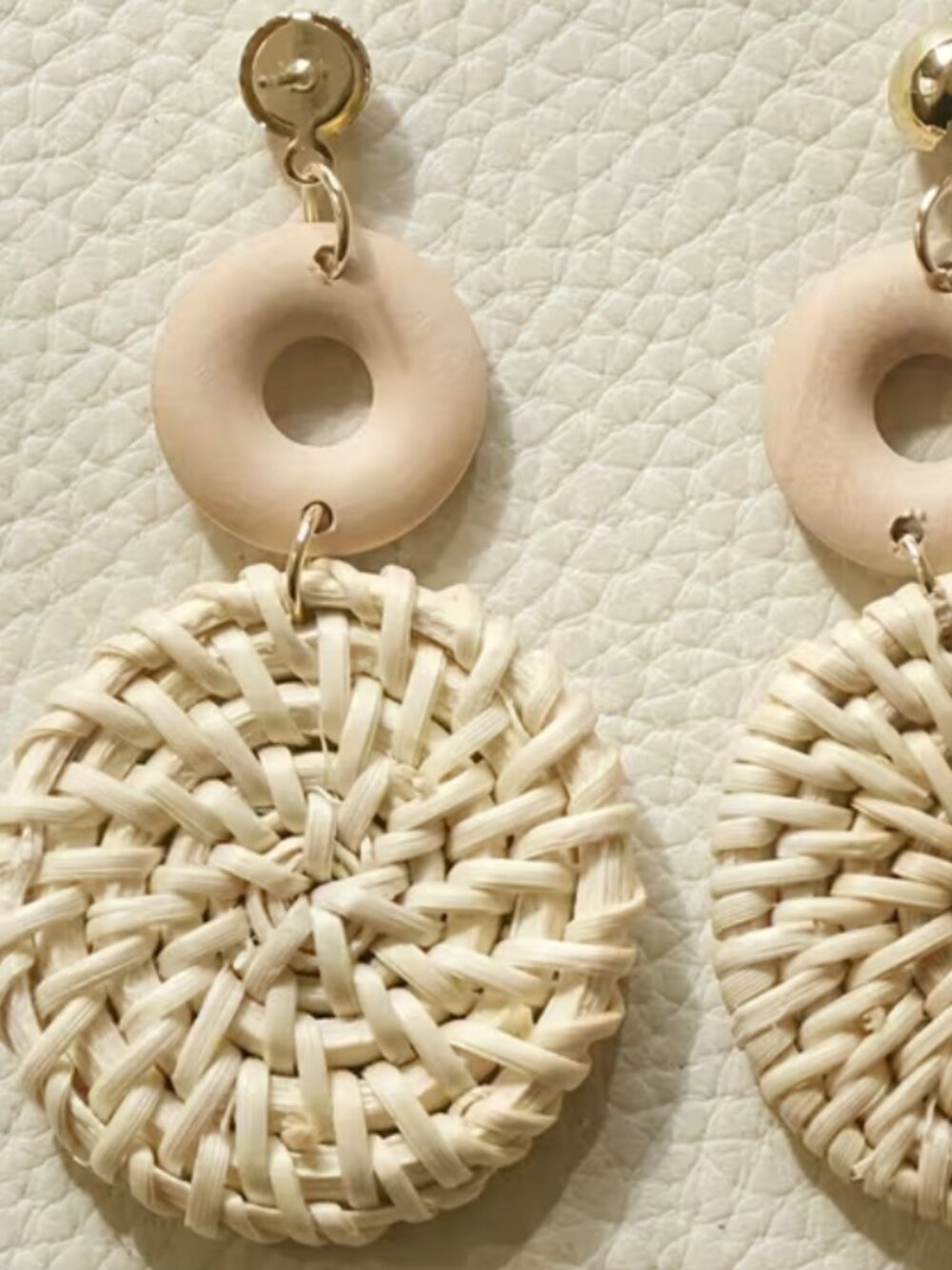 BOHEMIAN RAFFIA BEIGE DANGLE EARRINGS WITH GOLD POST BACKING